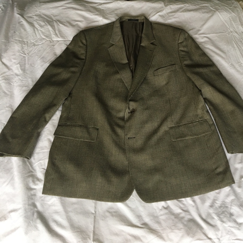 Black and tan houndstooth sport coat